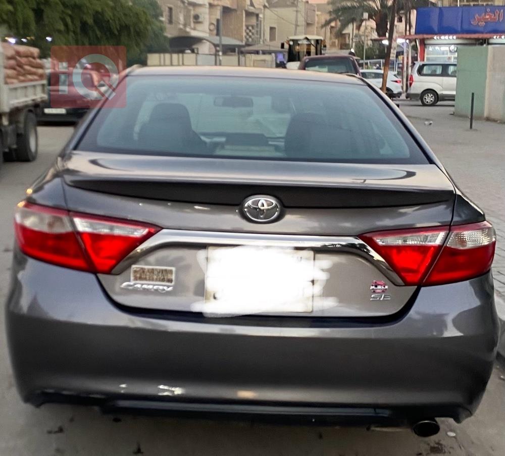 تۆیۆتا کامری